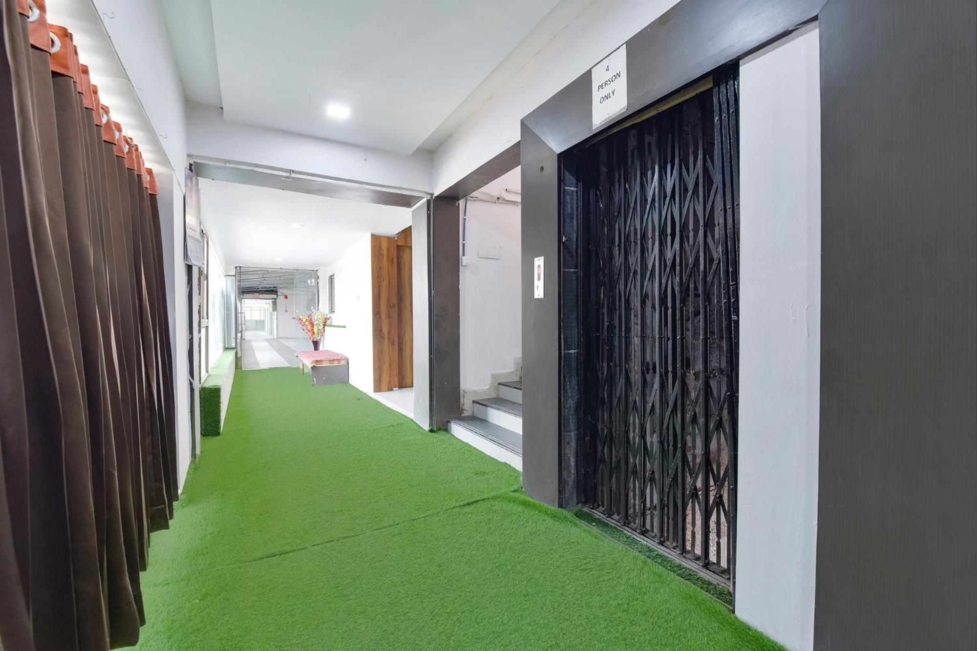 Fabhotel Star Ahmedabad Exterior photo
