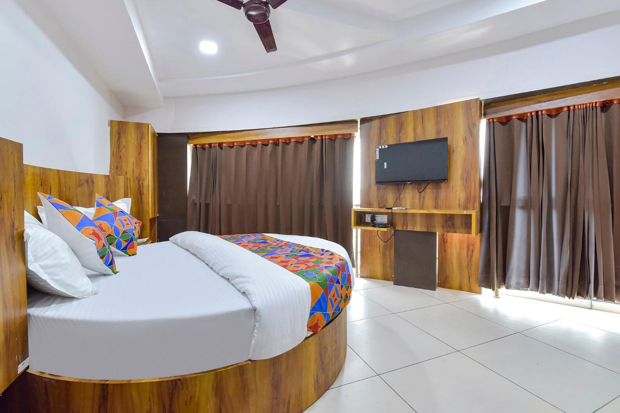 Fabhotel Star Ahmedabad Exterior photo