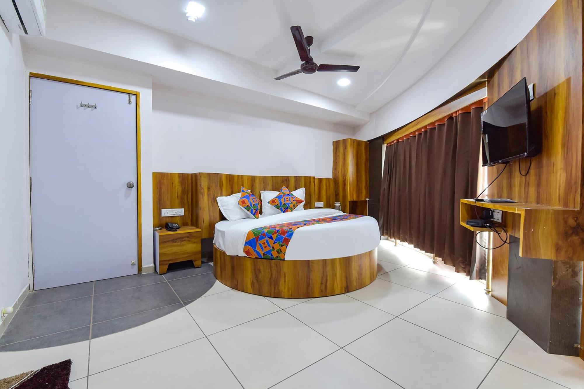 Fabhotel Star Ahmedabad Exterior photo